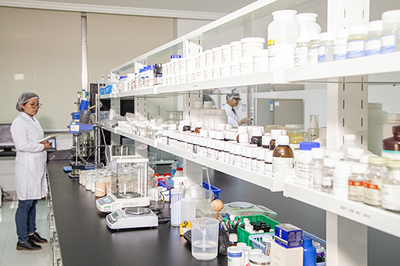 專業(yè)力量鑄就燕窩美肌哲學(xué)——壹燕生上海研發(fā)生產(chǎn)基地首度亮相